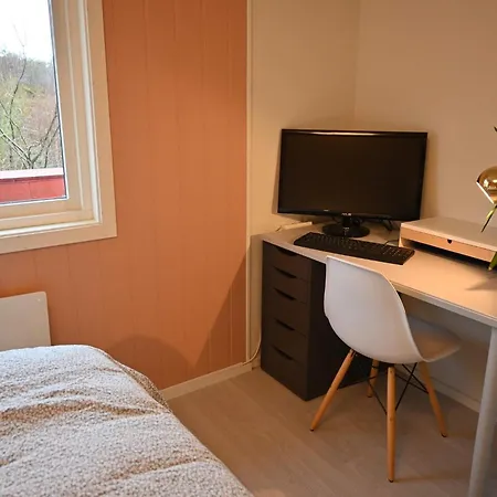 6 Person In Hébergement de vacances Klokkarvik