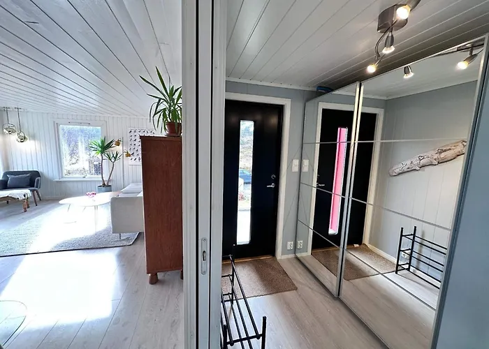 6 Person In * Klokkarvik